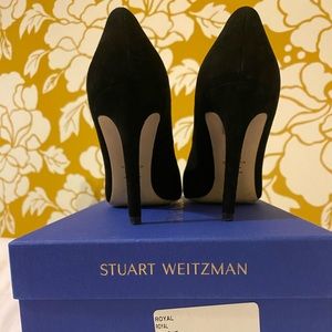 STUART WEITZMAN Black Suede Pumps with box